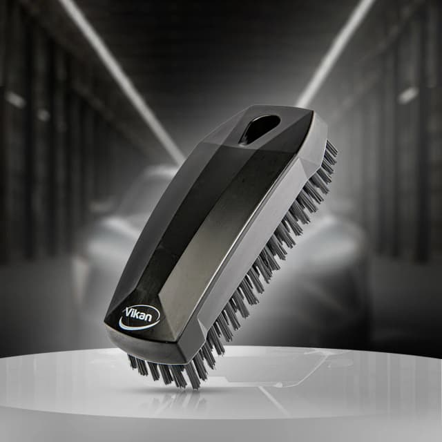 NAIL BRUSH